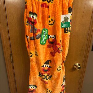 Sesame Street Elmo Halloween Blanket 60” x 70” Throw PBS Kids